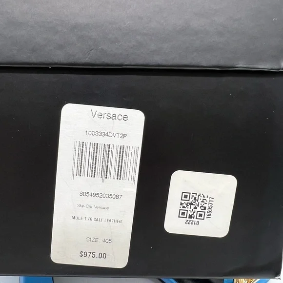 VERSACE Curb LinkBlock Heel Leather Mules - Picture 14 of 14